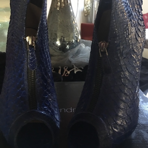 Alexandre Birman- Electric Blue Python Booties - Picture 2 of 8